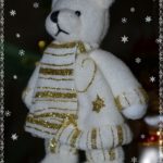 Новогодний мишка в белой шубке